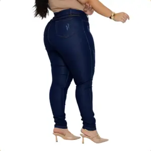 Looks com Calça Jeans Plus Size